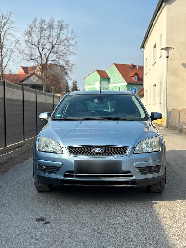 Gebraucht Ford Focus 125 PS (91 kW) 2007 Blau Kleinwagen