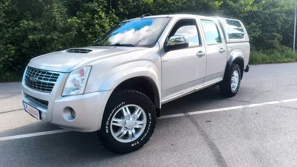 Gebraucht Isuzu D-Max 136 PS (100 kW) 2011 Silber Pickup