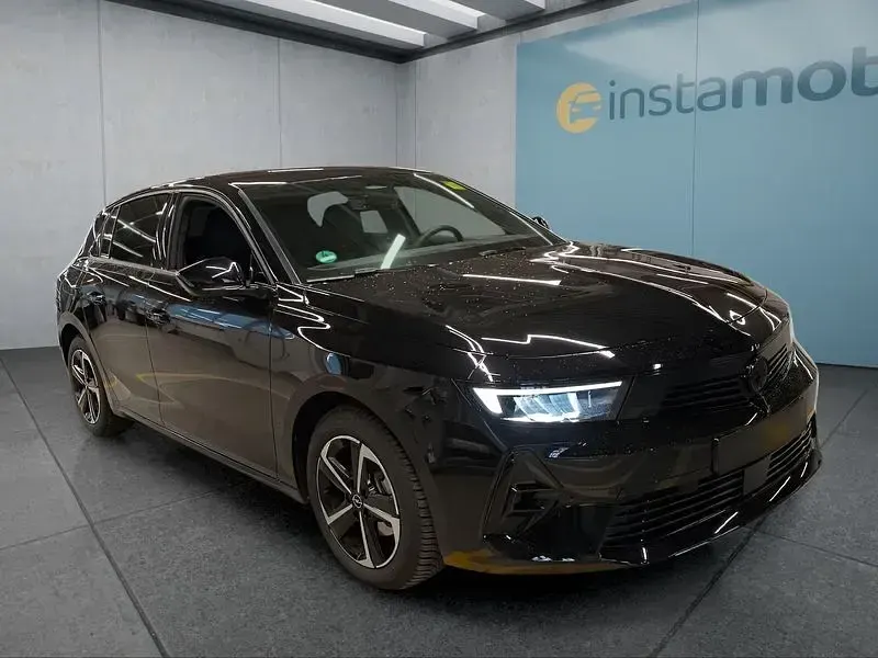 Gebraucht Opel Astra 131 PS (96 kW) 2025 Schwarz Kleinwagen
