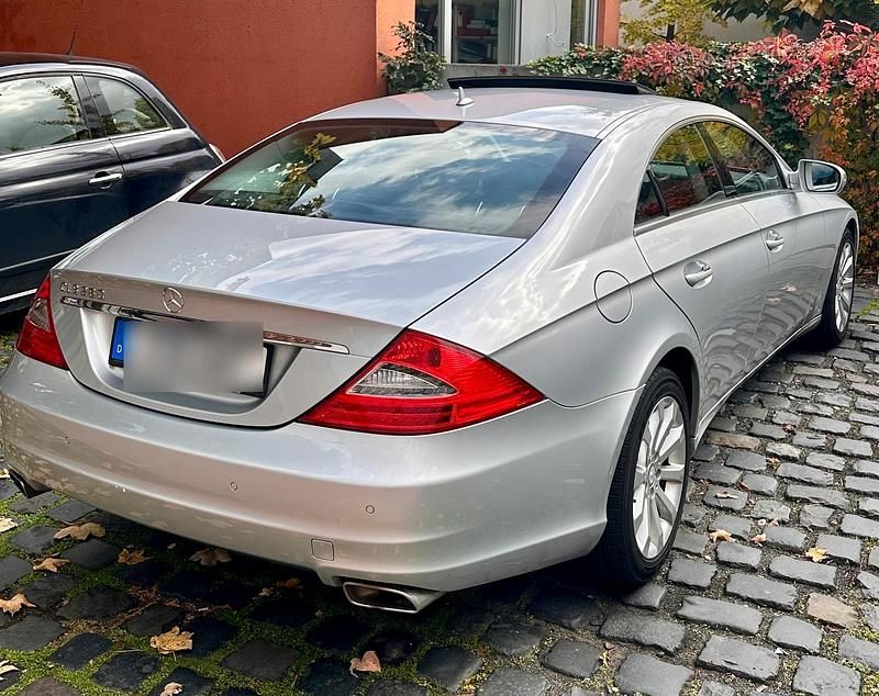 Silber Gebraucht 2008 Mercedes CLS280 Limousine | 6.350 € - Bild 1/4