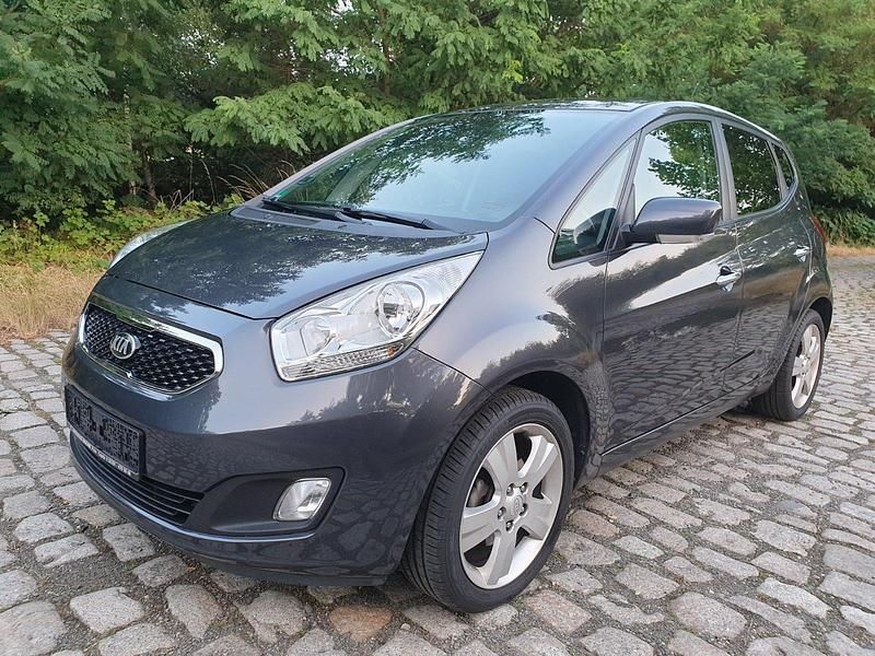 Grau Gebraucht 2014 Kia Venga 2 Kleinwagen | 5.999 € (Fairer Preis) - Bild 1/4