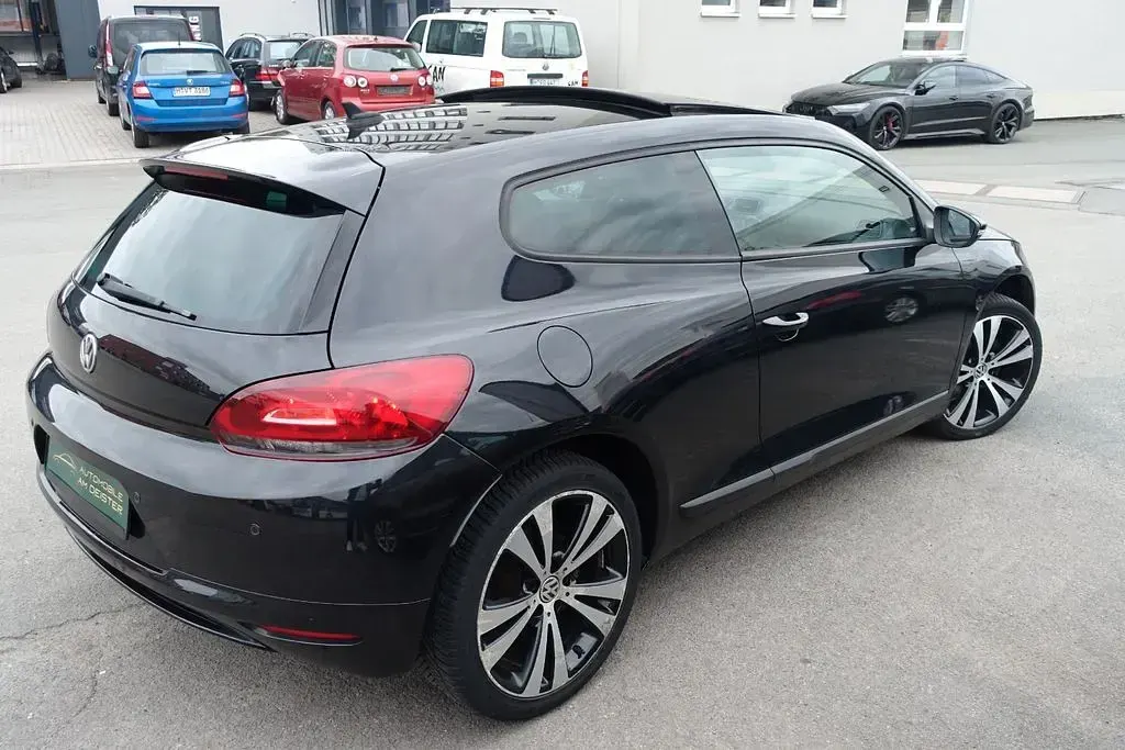 Używany VW Scirocco Edition 140 KM (102 kW) 2011 Czarny Coupe