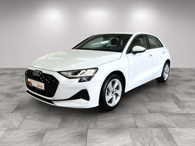 Gebraucht Audi A3 Advanced Plus 116 PS (85 kW) 2025 Gletscherweiß metallic Limousine