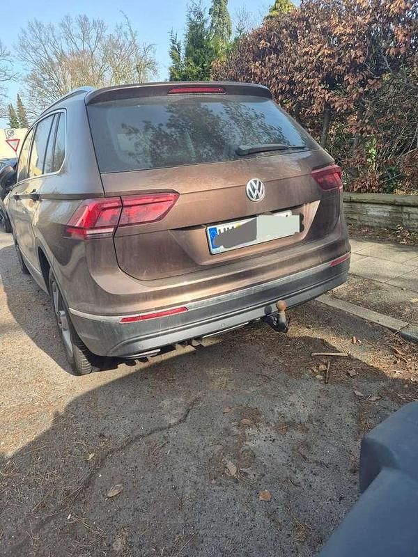 Gebraucht VW Tiguan Sound 190 PS (139 kW) 2017 Braun SUV