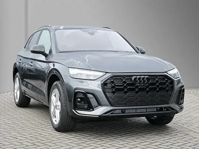 Gebraucht Audi Q5 Ambiente 204 PS (150 kW) 2025 Daytonagrau perleffekt SUV