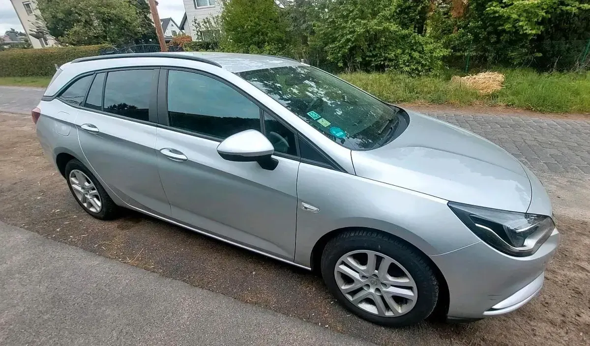 Gebraucht Opel Astra 136 PS (100 kW) 2016 Silber Kombi