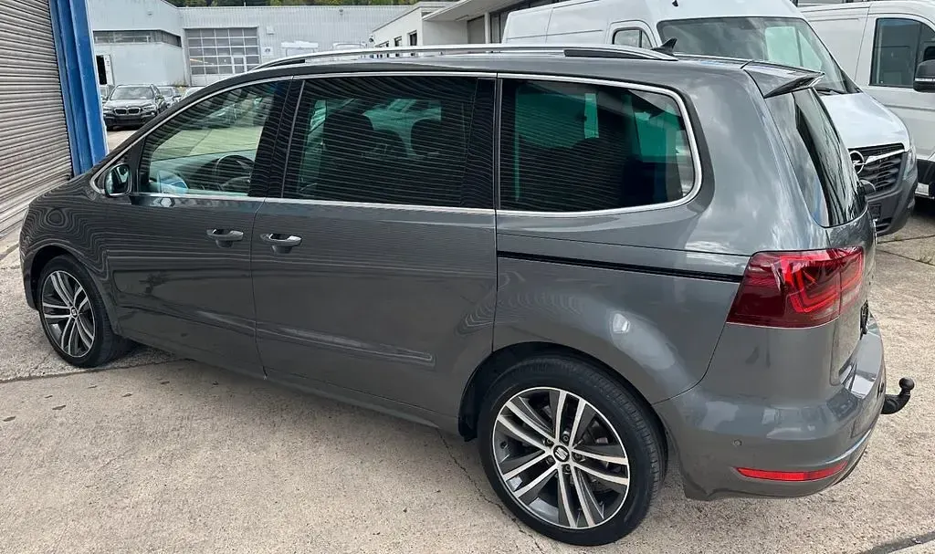 Gebraucht Seat Alhambra FR-Line 150 PS (110 kW) 2021 Grau Van / Kleinbus