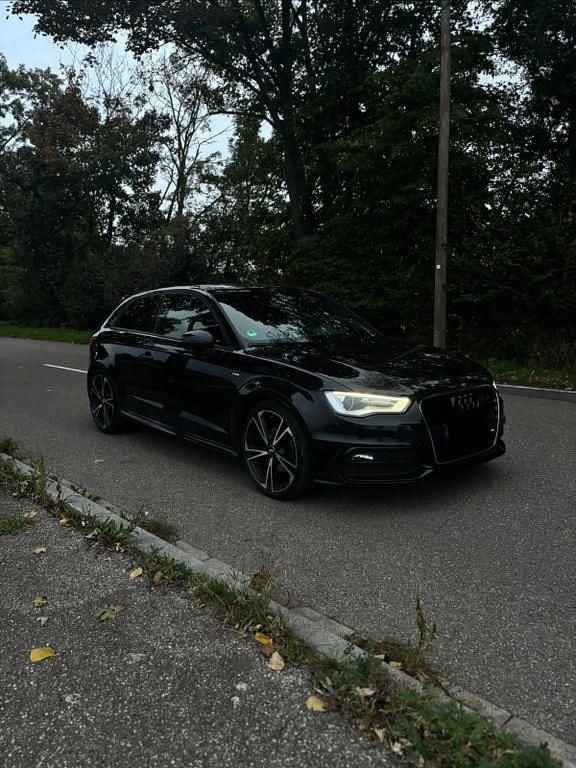 Schwarz Gebraucht 2012 Audi A3 S-Line Limousine | 11.100 € (Superpreis) - Bild 1/4