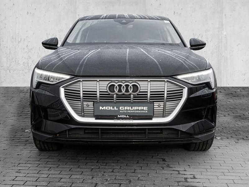 Second-hand Audi e-tron Performance 230 kW (313 CP) 2022 Negru SUV