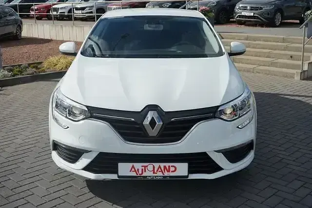 Gebraucht Renault Mégane 132 PS (97 kW) 2018 Weiß Limousine