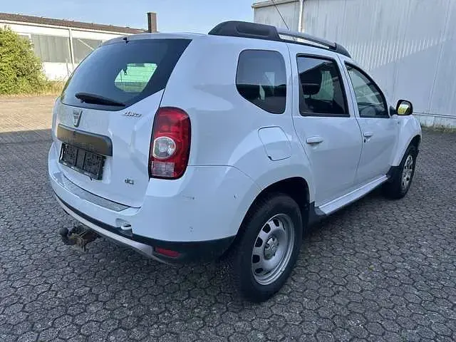 Gebraucht Dacia Duster Lauréate 110 PS (80 kW) 2011 Gletscherweiss SUV