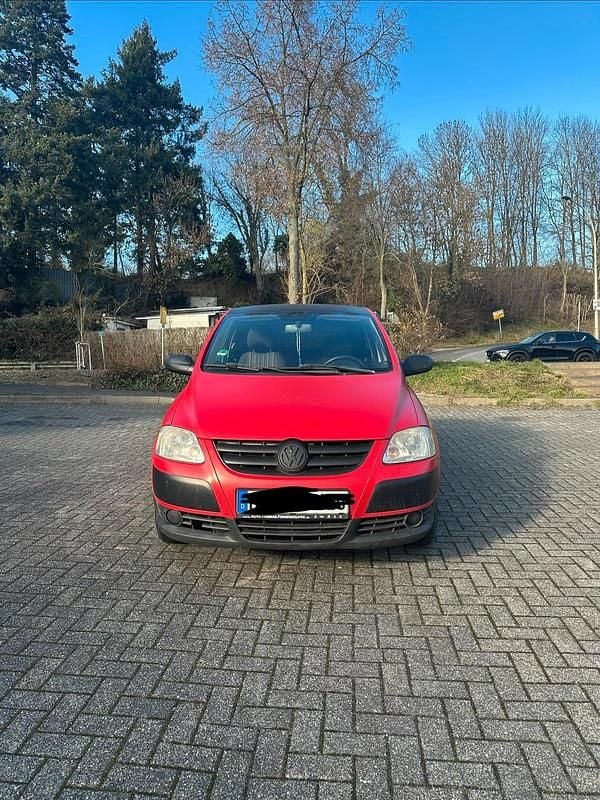 Rot Gebraucht 2006 VW Fox Kleinwagen | 650 € (Guter Preis) - Bild 1/4