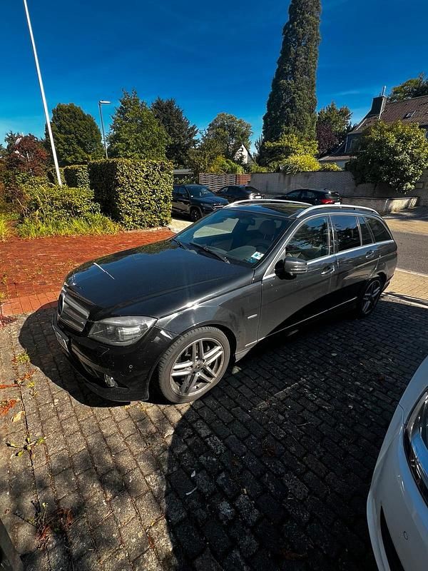 Schwarz Gebraucht 2009 Mercedes C350 Kombi | 5.800 € (Fairer Preis) - Bild 1/4
