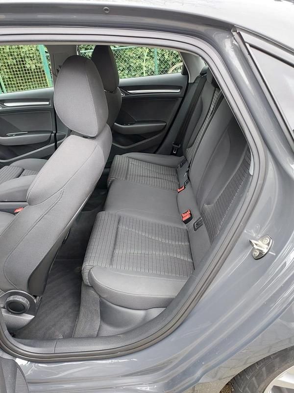 Gebraucht Audi A3 150 PS (110 kW) 2017 Grau Limousine