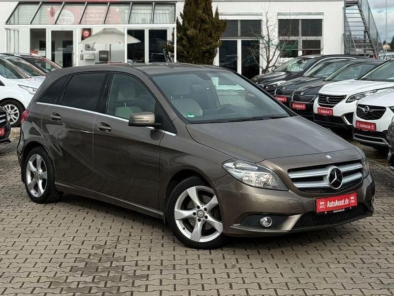 Gebraucht Mercedes B200 136 PS (100 kW) 2014 Grau Van / Kleinbus