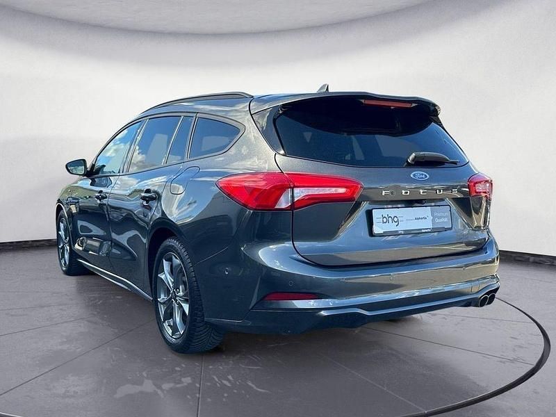 Gebraucht Ford Focus ST-Line 182 PS (133 kW) 2020 Grau SUV