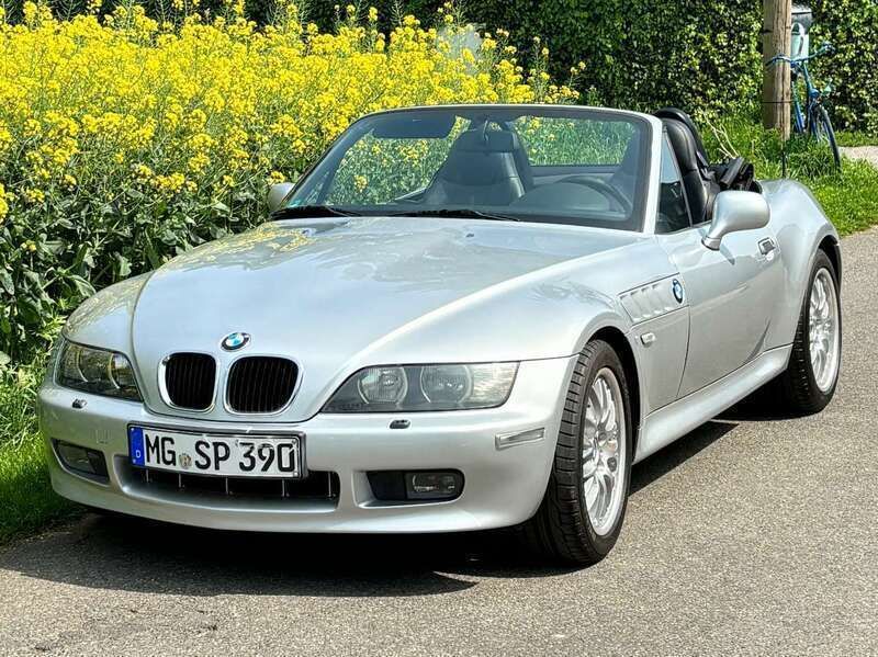 Silber Gebraucht 2003 BMW Z3 Cabrio | 13.900 € (Teuer) - Bild 1/4