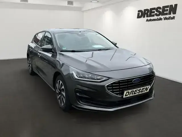Używany Ford Focus Titanium 125 KM (91 kW) 2022 Szary Sedan/Limuzyna