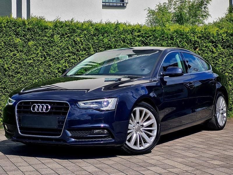 Blau Gebraucht 2016 Audi A5 Sportback Comfort Limousine | 16.999 € (Guter Preis) - Bild 1/4