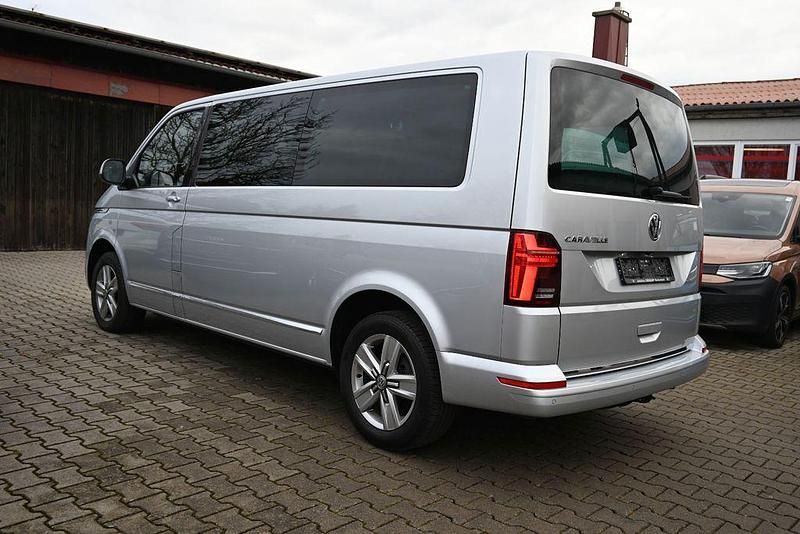 Gebraucht VW Caravelle Highline 204 PS (150 kW) 2021 Silber Van / Kleinbus