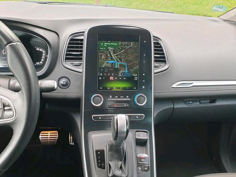 Grau Gebraucht 2018 Renault Scénic IV Intens Van / Kleinbus | 13.400 € (Fairer Preis) - Bild 1/4