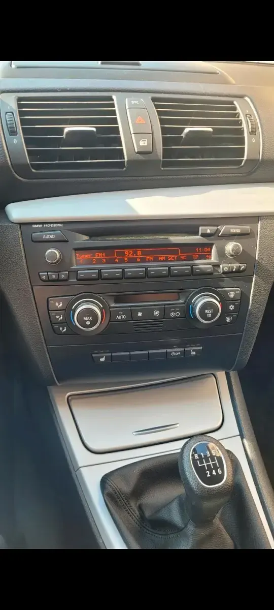 Gebraucht BMW 116 122 PS (89 kW) 2007 Schwarz Kleinwagen