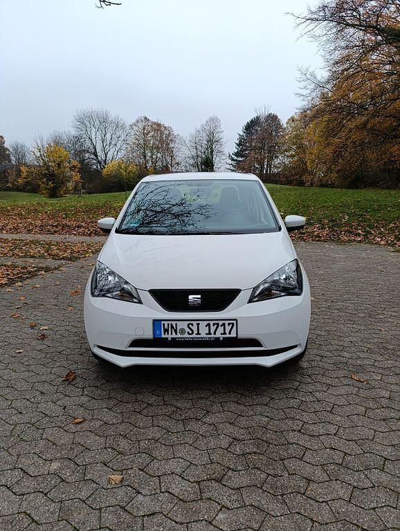 Weiß Gebraucht 2016 Seat Mii CONNECT Kleinwagen | 6.099 € (Guter Preis) - Bild 1/4