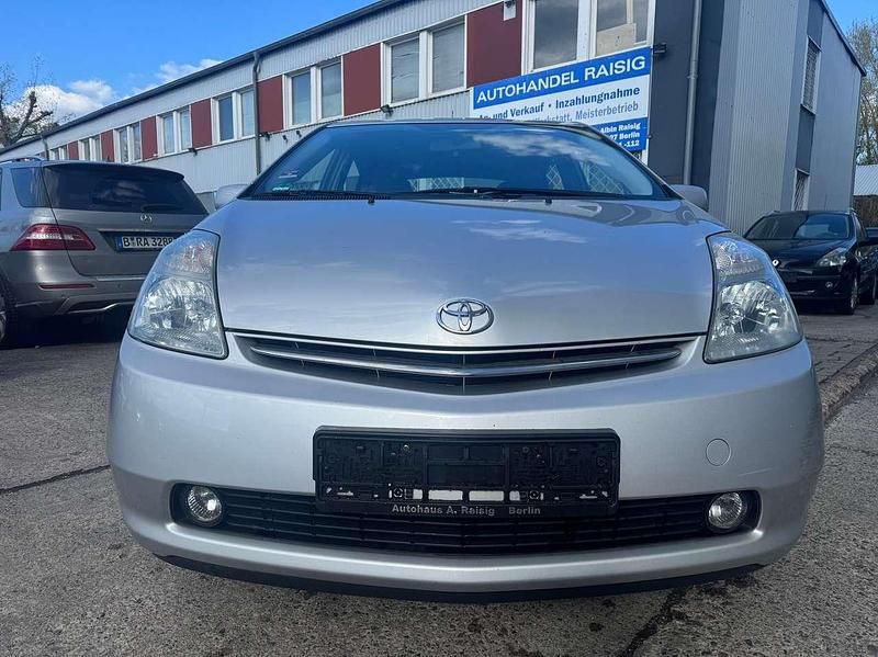Second-hand Toyota Prius Sol 77 CP (56 kW) 2007 Argintiu Hatchback