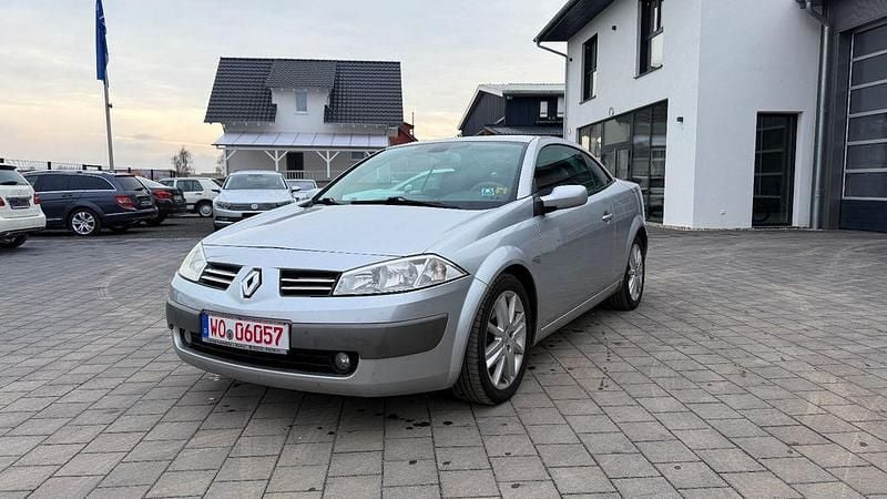 Silber Gebraucht 2005 Renault Mégane Cabriolet Dynamique Cabrio | 999 € (Guter Preis) - Bild 1/4