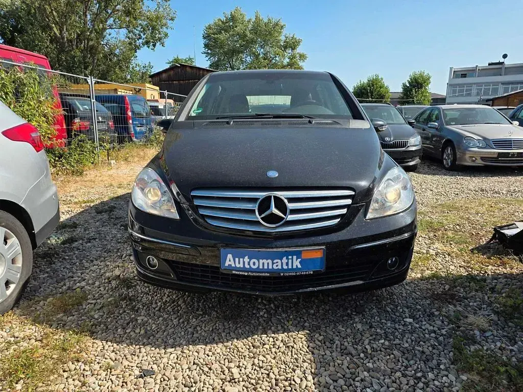 Gebraucht Mercedes B200 136 PS (100 kW) 2008 Schwarz Van / Kleinbus