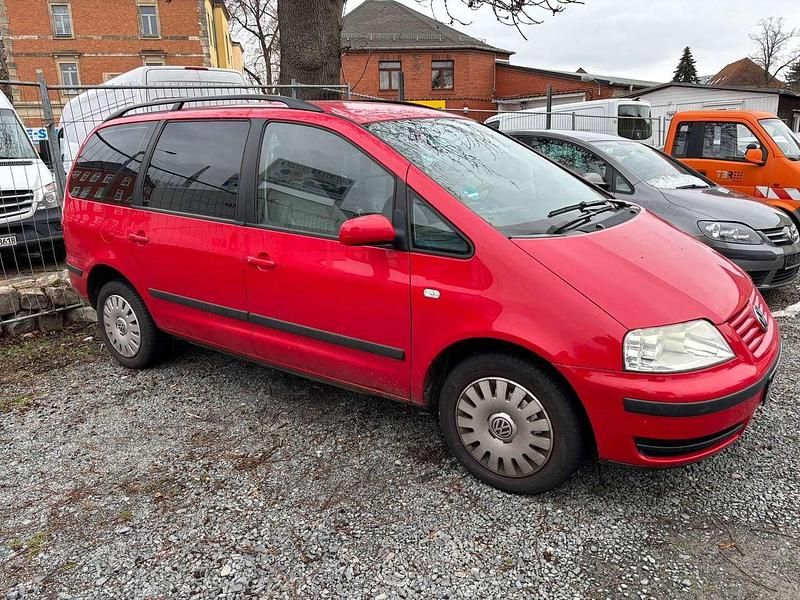 Gebraucht VW Sharan Trendline 116 PS (85 kW) 2006 Rot Van / Kleinbus