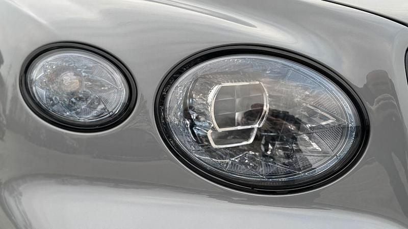 Gebraucht Bentley Bentayga 549 PS (403 kW) 2024 Grau SUV