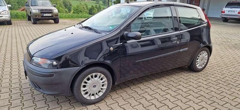 Schwarz Gebraucht 2002 Fiat Punto Active Kleinwagen | 490 € (Superpreis) - Bild 1/4