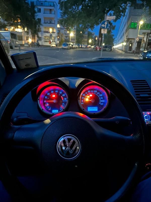 Silber Gebraucht 2000 VW Lupo Kleinwagen | 1.200 € (Fairer Preis) - Bild 1/4