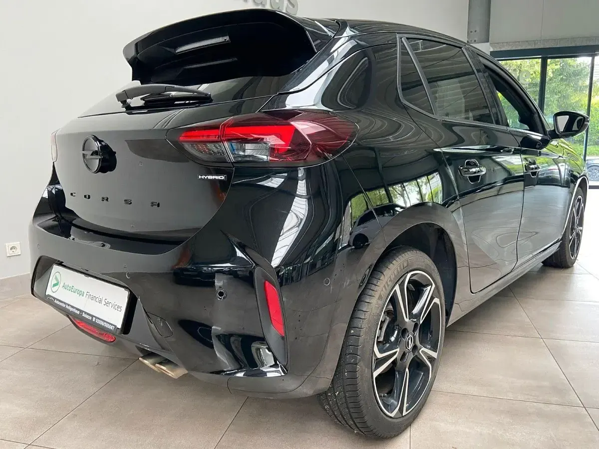 Używany Opel Corsa 145 KM (106 kW) 2025 Czarny Hatchback