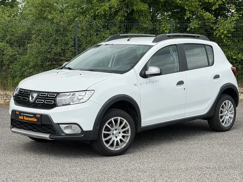 Gebraucht Dacia Sandero Stepway 90 PS (66 kW) 2017 Weiß SUV