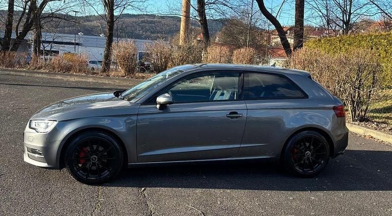 Gebraucht Audi A3 Ambition 140 PS (102 kW) 2013 Grau Limousine