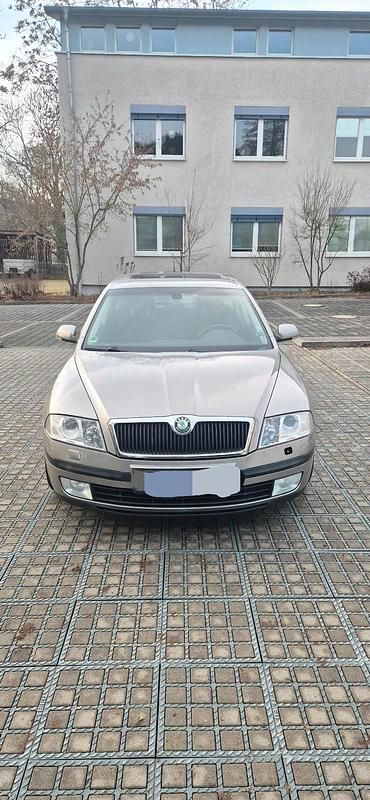 Silber Gebraucht 2007 Skoda Octavia Limousine | 4.800 € (Fairer Preis) - Bild 1/4