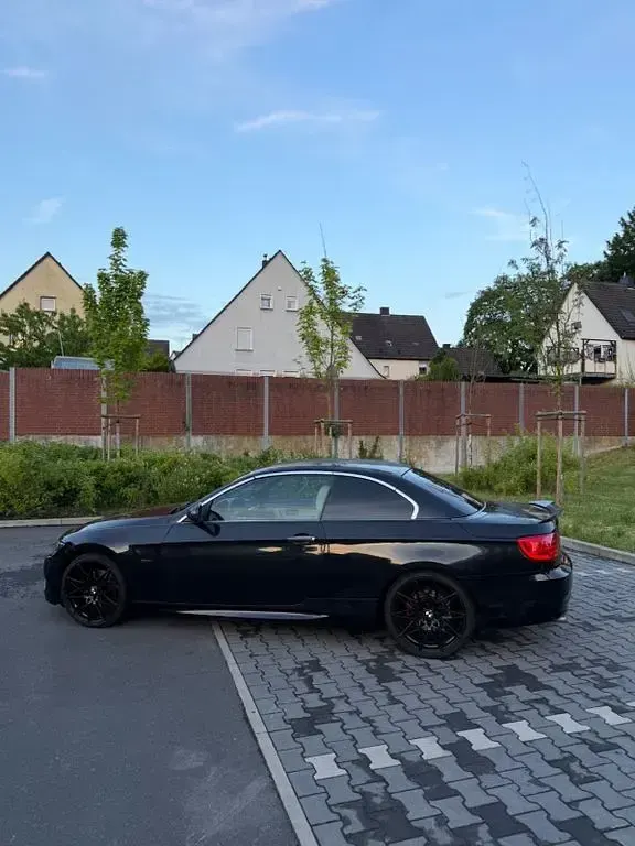 Gebraucht BMW 320 Cabriolet Sport Line 184 PS (135 kW) 2013 Schwarz Cabrio