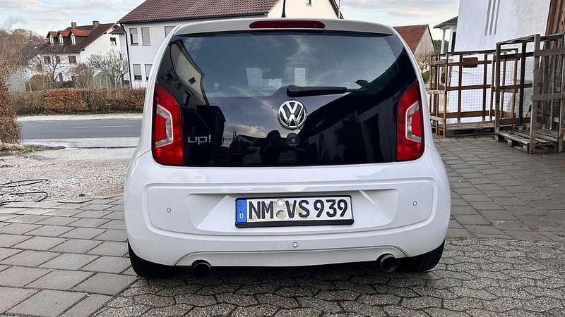 Gebraucht VW up! high up! 60 PS (44 kW) 2012 Weiß Kleinwagen