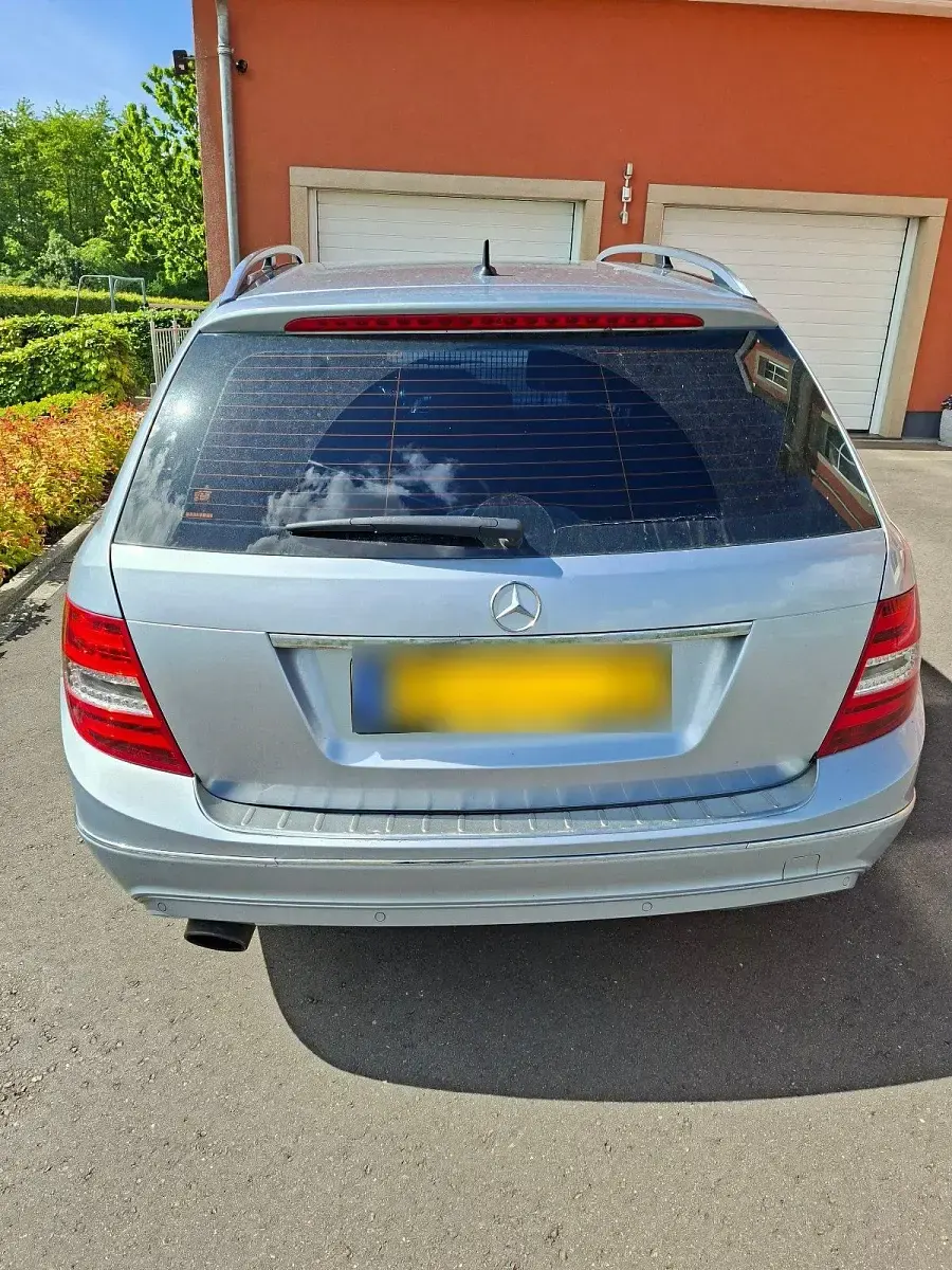 Gebraucht Mercedes 220 170 PS (125 kW) 2014 Grau Kombi