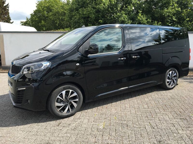 Schwarz Gebraucht 2022 Fiat E-Ulysse Living Van / Kleinbus | 49.995 € (Etwas zu teuer) - Bild 1/4