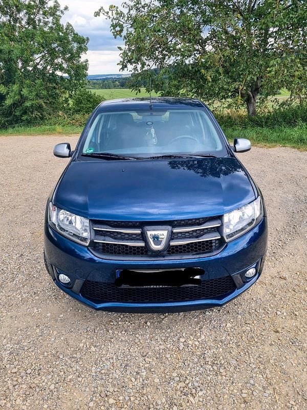 Blau Gebraucht 2016 Dacia Sandero Celebration Kleinwagen | 4.200 € (Superpreis) - Bild 1/4