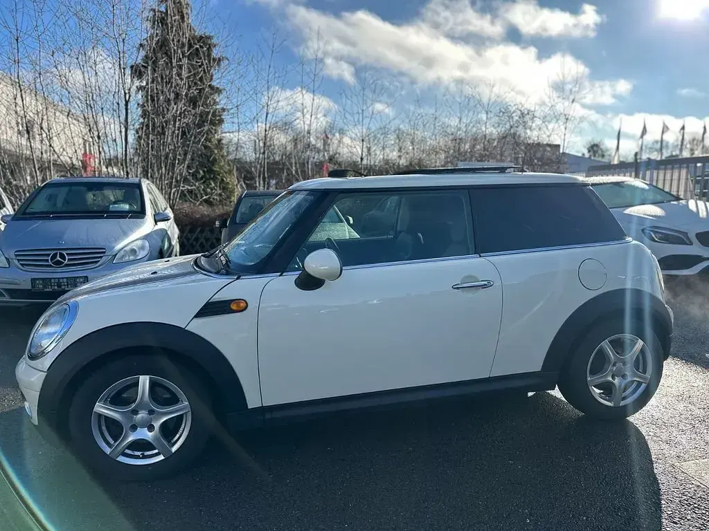 Używany Mini Cooper 122 KM (89 kW) 2010 Biały Hatchback