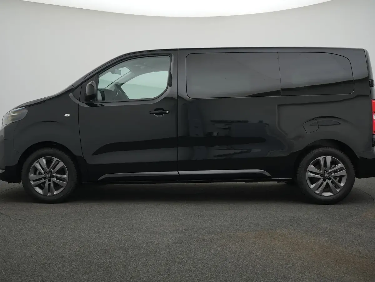 Neu Peugeot Expert 144 PS (105 kW) 2025 Perlaneraschwarz Van