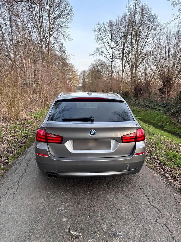 Usata BMW 520 190 CV (139 kW) 2012 Argento Station wagon