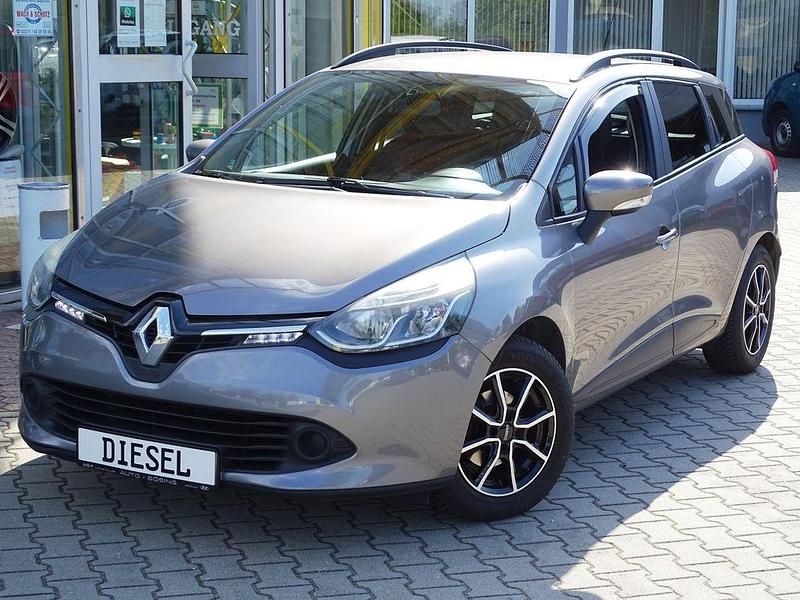 Silber Gebraucht 2015 Renault Clio IV Dynamique Limousine | 6.990 € (Fairer Preis) - Bild 1/4