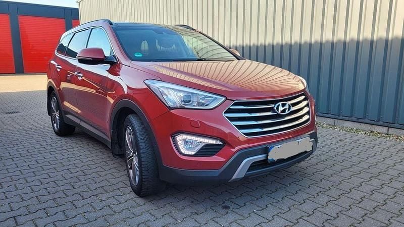 Gebraucht Hyundai Grand Santa Fe Premium 197 PS (144 kW) 2015 Rot SUV