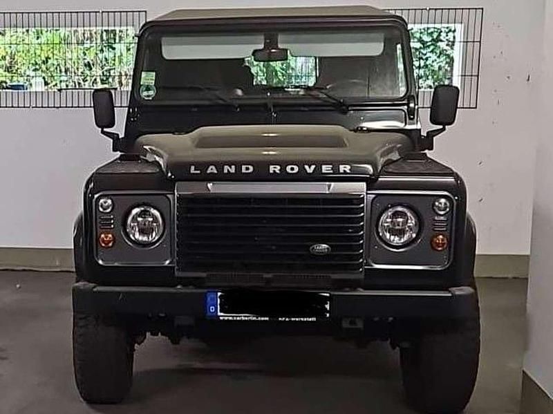 Schwarz Gebraucht 2013 Land Rover Defender SUV | 100.000 € - Bild 1/1
