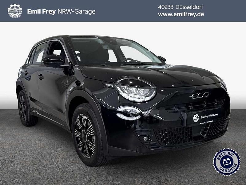 Schwarz Gebraucht 2025 Fiat 600E Red Limousine | 29.490 € (Teuer) - Bild 1/2